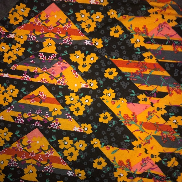 🌻 LuLaRoe Randy 2XL - Picture 3 of 5